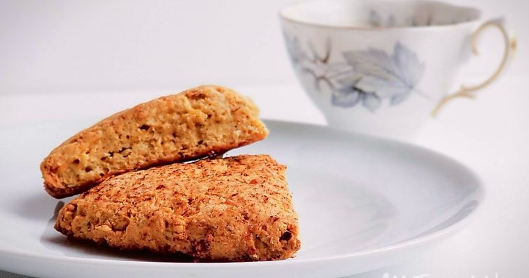 Cheddar Scones with Chili and Chives