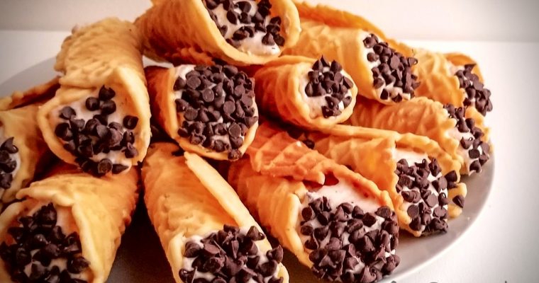 Pizzelles with Cheesecake Cannoli Filling